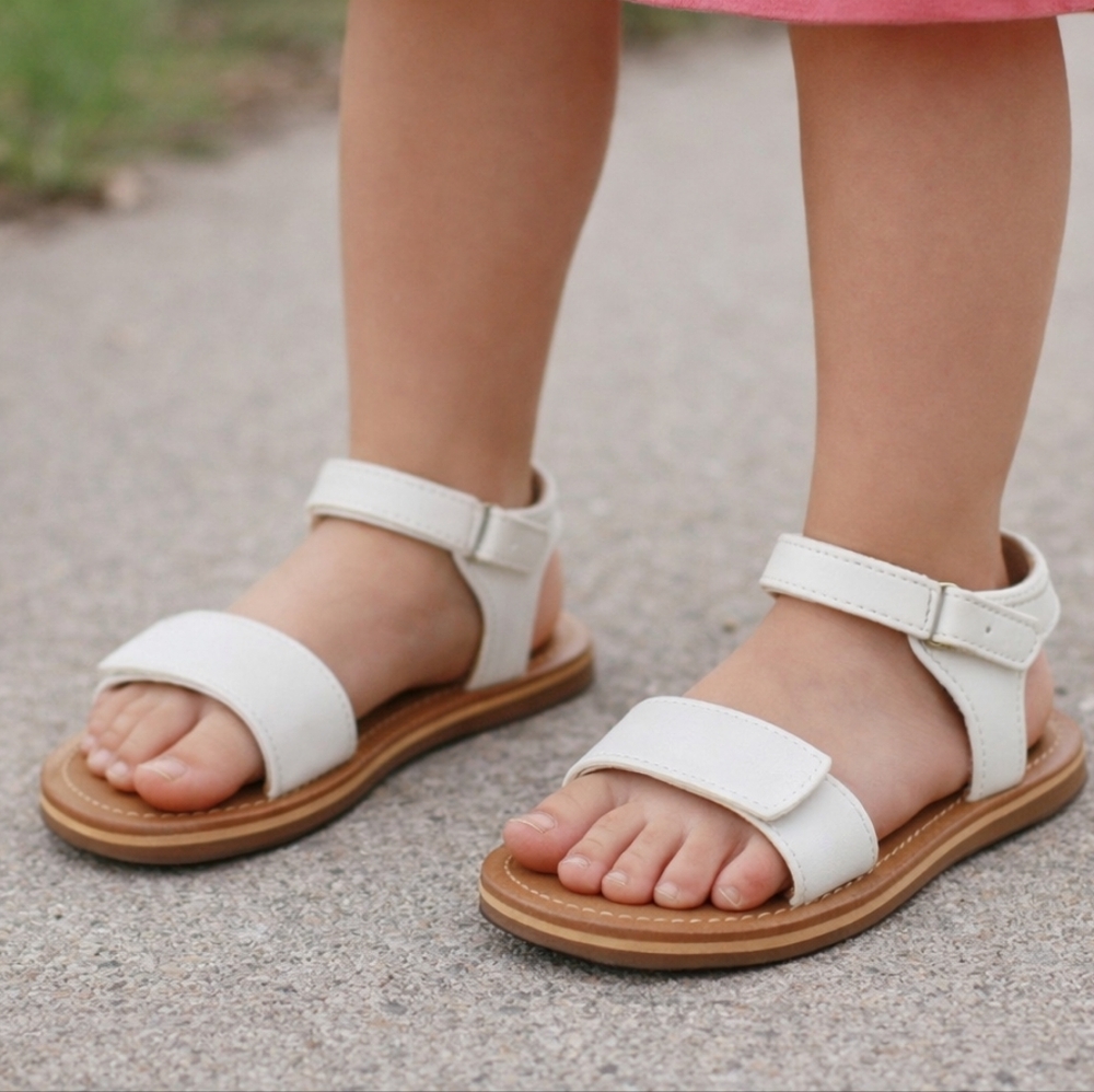 THEE BRON White Ankle Strap Flat Sandals Little Girls Size 4